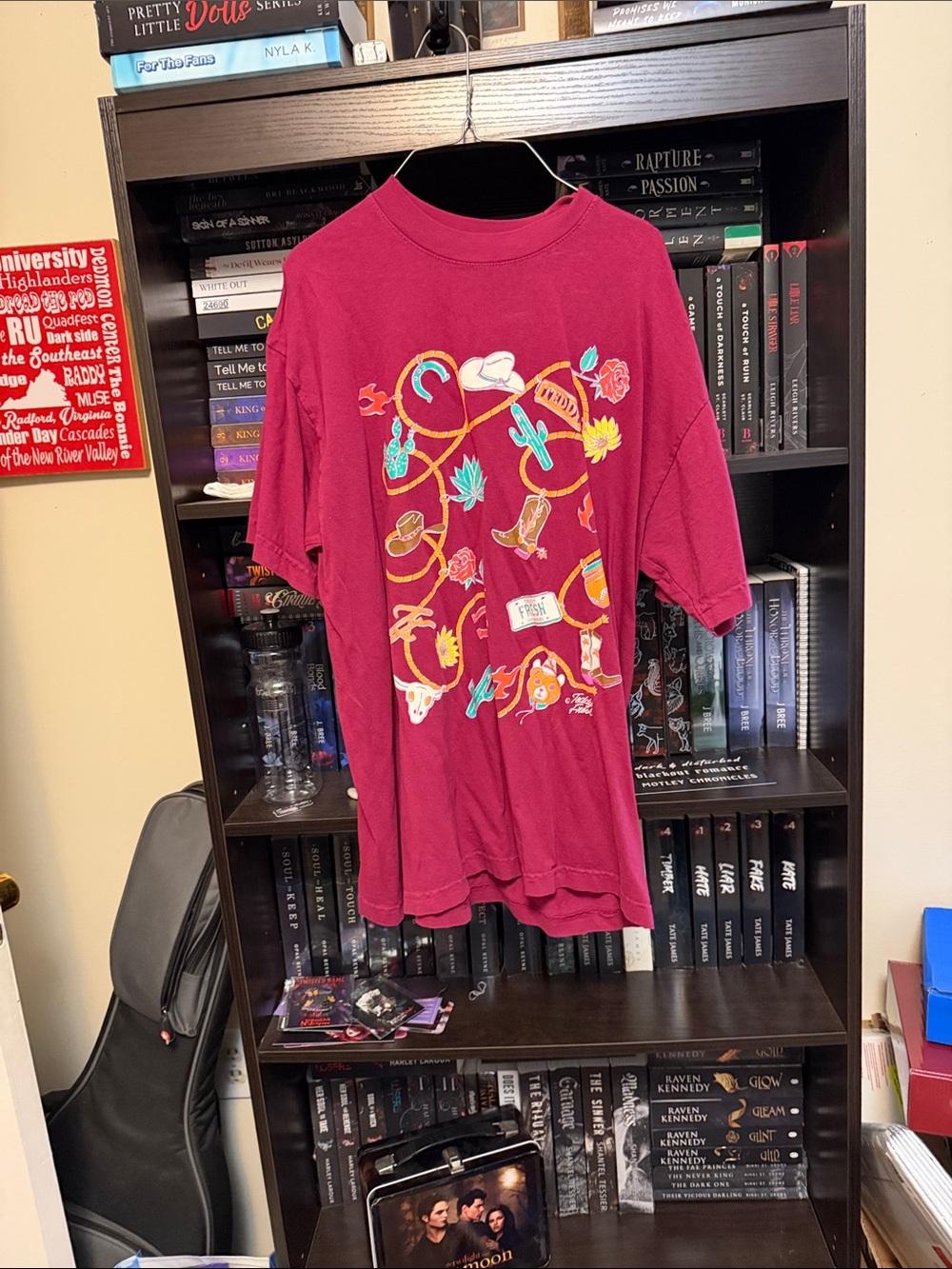 Teddy Fresh Short-Sleeve Graphic Tee - Magenta